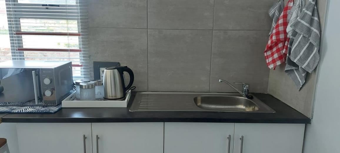 Tj Self-Catering Apartman Graaff-Reinet Kültér fotó