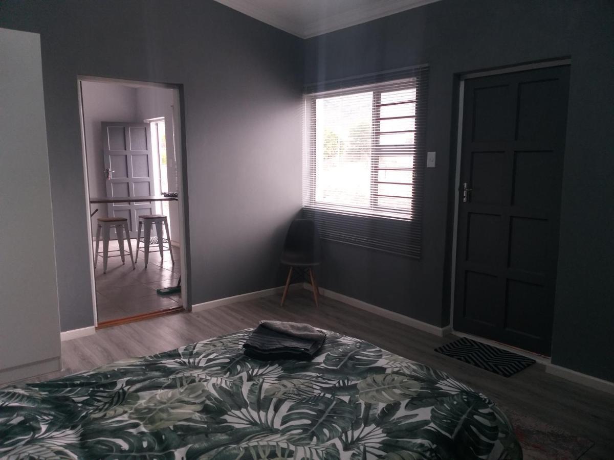 Tj Self-Catering Apartman Graaff-Reinet Kültér fotó