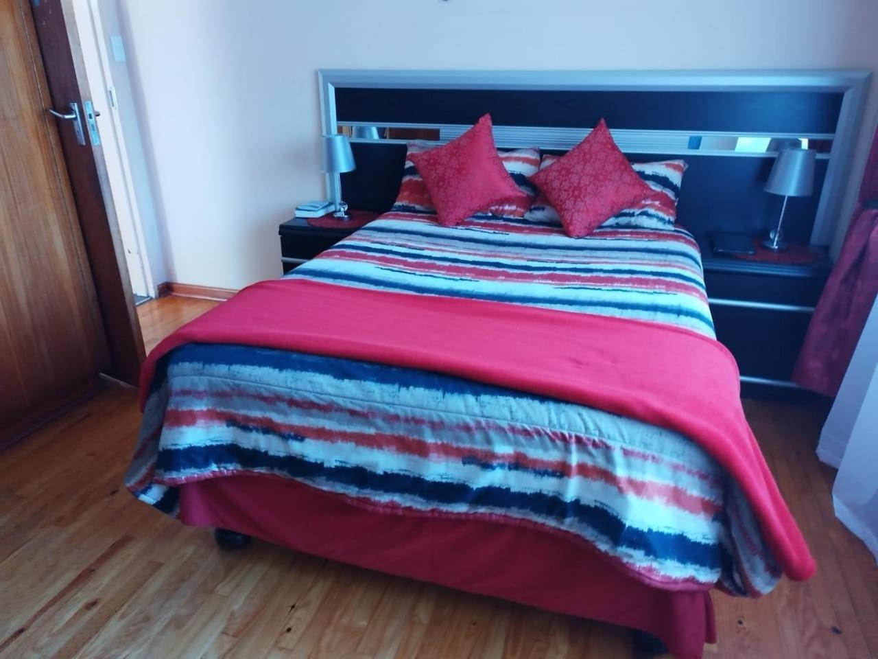 Tj Self-Catering Apartman Graaff-Reinet Szoba fotó