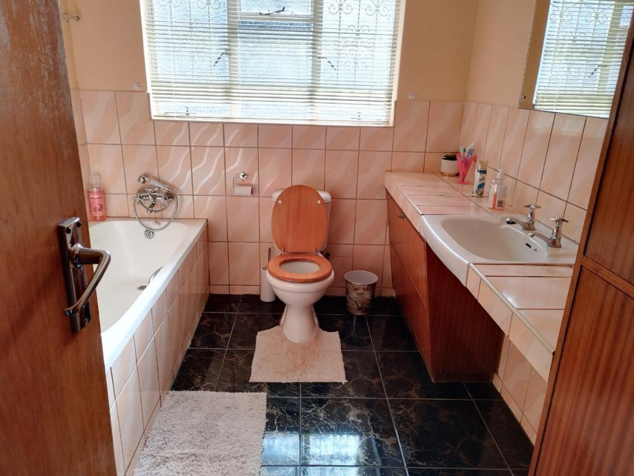 Tj Self-Catering Apartman Graaff-Reinet Szoba fotó